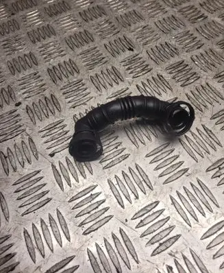 Audi A3 S3 8P Breather hose/pipe 03G103493E