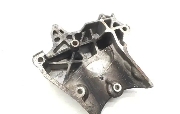 Opel Vectra C Engine mounting bracket 55210530