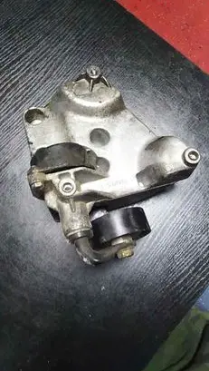 BMW 3 E46 A/C compressor mount bracket 7787319