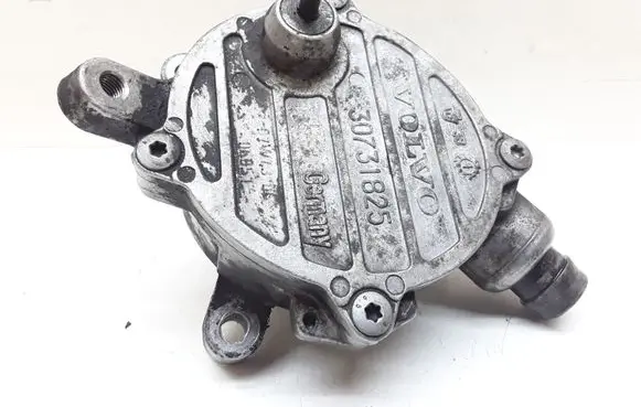 Volvo V70 Vacuum pump 30731825