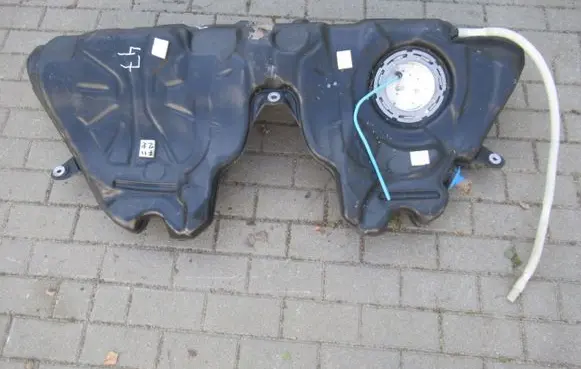BMW 5 F10 F11 Fuel tank 7326884