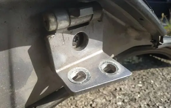 Peugeot 607 Rear door lower hinge
