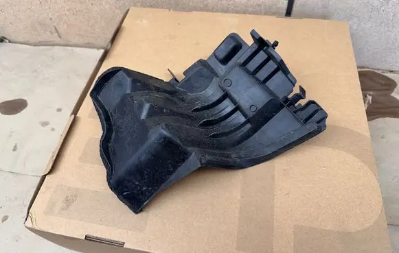 Lexus RX 450H Intercooler air guide/duct channel 5329248030