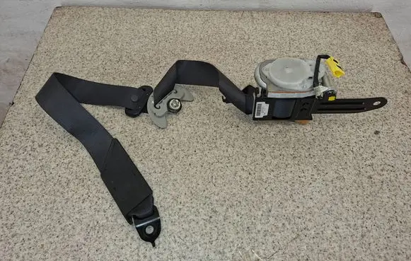 Honda Civic IX Front seatbelt 81850TV1E010M4 K0L2ZC06SQV 25012013