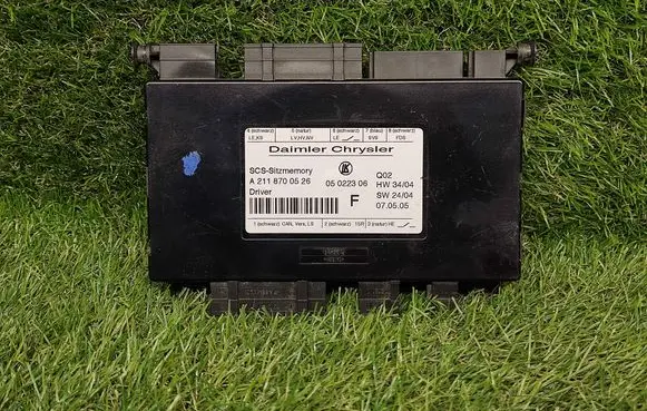 Mercedes-Benz E W211 Seat control module A2118700526 05022306