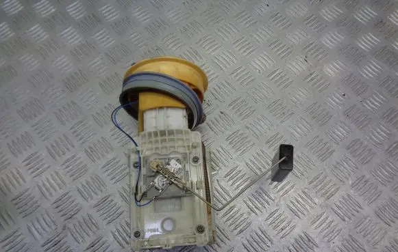 Skoda Fabia Mk2 (5J) Mechanical fuel pump 6Q0919050D
