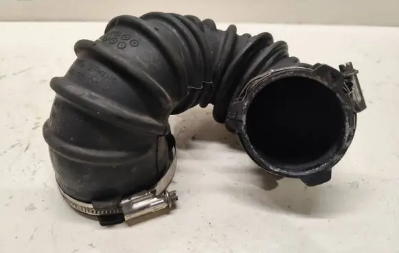 Audi A6 S6 C6 4F Air intake duct part 06D129627H