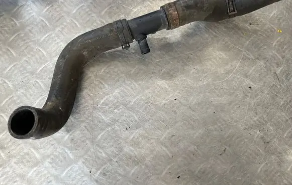 Nissan Qashqai Engine coolant pipe/hose