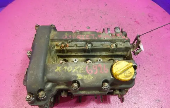 Opel Corsa B Engine head 90529513