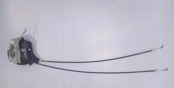 Mitsubishi Pajero Sport II Rear door lock