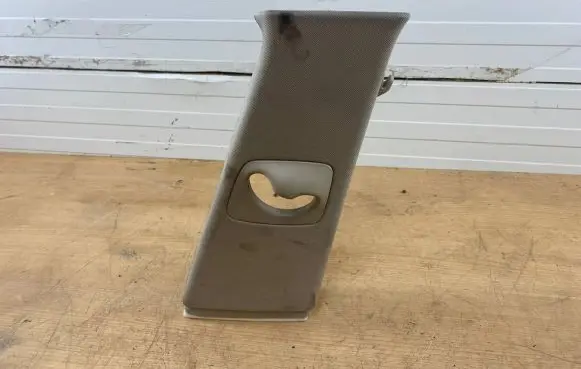BMW 5 GT F07 (B) pillar trim (top) 9137198