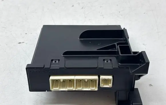 Subaru Forester SL Air conditioner control unit module 88351SL121 2776000052