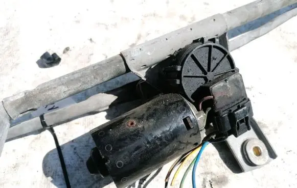 Volvo S70 V70 V70 XC Wiper motor 9169321 0390241133
