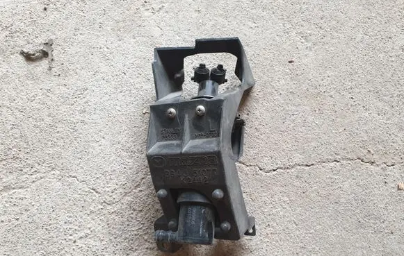 Mazda 3 I Headlight washer spray nozzle BP4K51826B BS4J51077