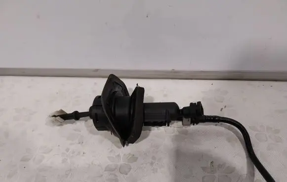 Ford Focus Clutch master cylinder 3m547a543ae