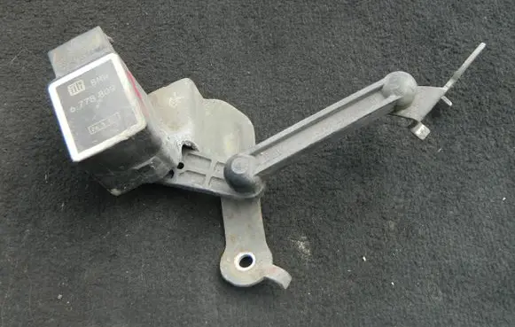 BMW 1 E81 E87 Headlight/headlamp level sensor 6778809
