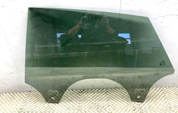 Rear door window glass