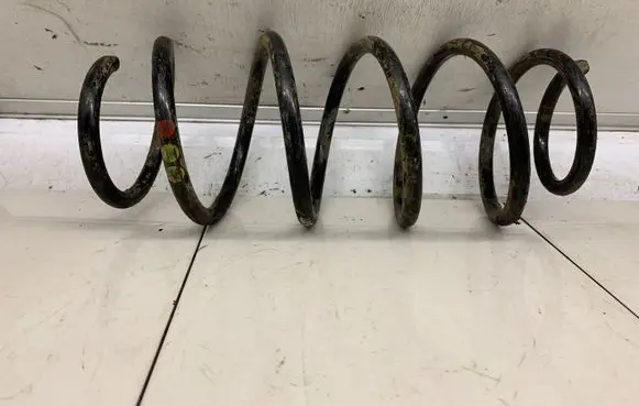 Volkswagen Polo III 6N 6N2 6NF Front coil spring