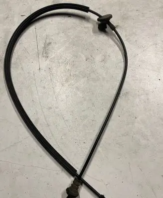 Volkswagen PASSAT B7 Engine bonnet/hood lock release cable 561823535