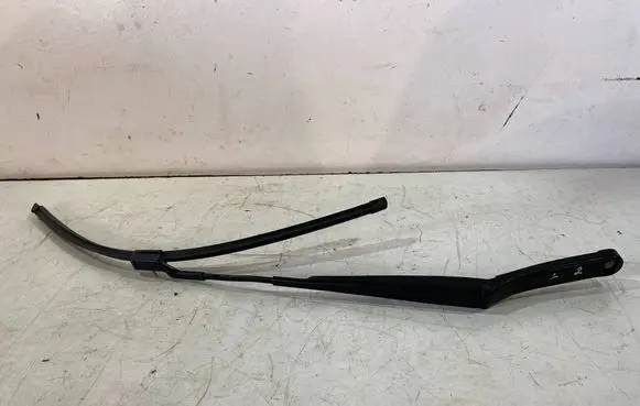 Volkswagen Golf VII Front wiper blade arm 5G1955409B