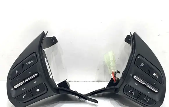 Hyundai i30 Steering wheel buttons/switches 96720G4770