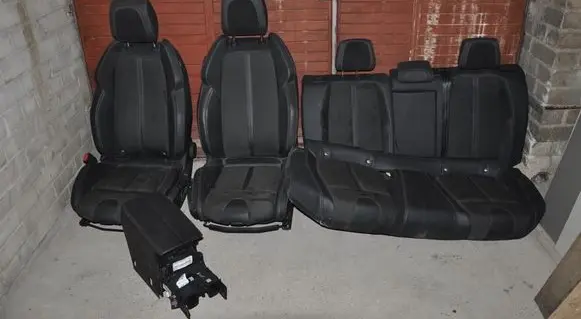 Seat set