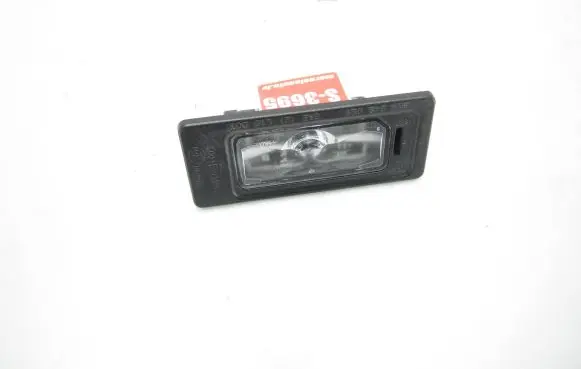 Volkswagen Tiguan Number plate light 5NA943021