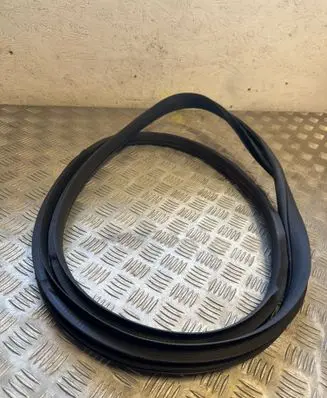 Mercedes-Benz E W213 Rubber seal rear door 