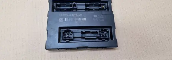 Audi A4 S4 B8 8K Comfort/convenience module 8K0907064M