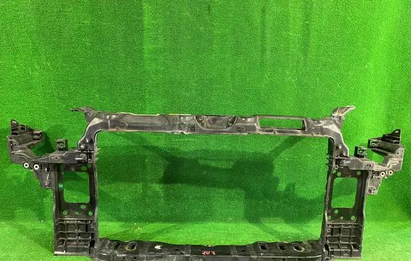 Hyundai i30 Radiator support slam panel