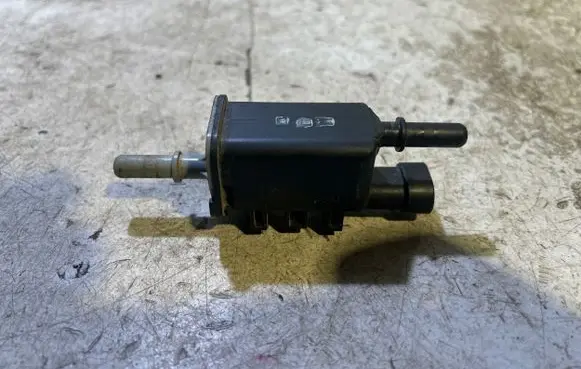 Buick Regal Electromagnetic valve 12597567