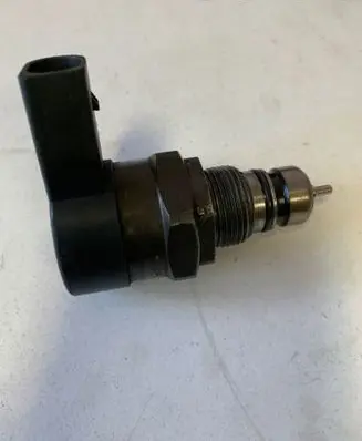 BMW 5 E60 E61 Fuel pressure sensor 0281002481