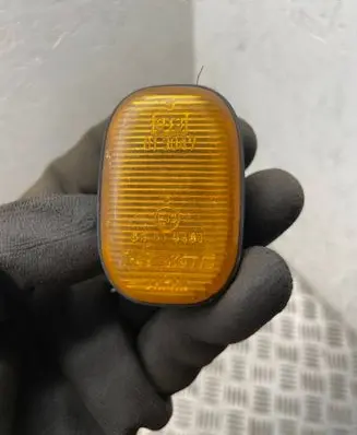 Toyota Picnic Front fender indicator light e13013047