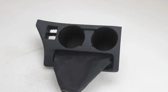 Cup holder front
