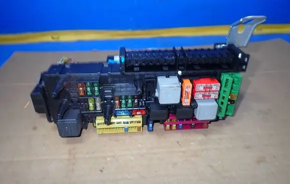 Mercedes-Benz E A207 SAM control unit 2129009622 5DK01102315