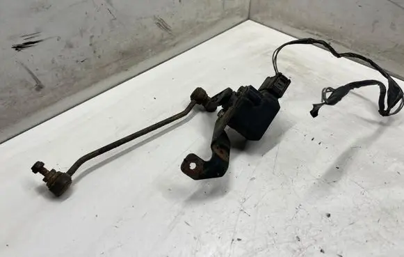 BMW 5 E60 E61 Headlight/headlamp level sensor 1093698