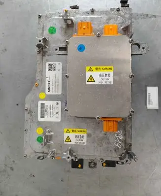 Opel Corsa E Voltage converter inverter 9842958180