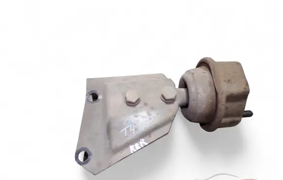 Volkswagen Transporter - Caravelle T4 Engine mount bracket
