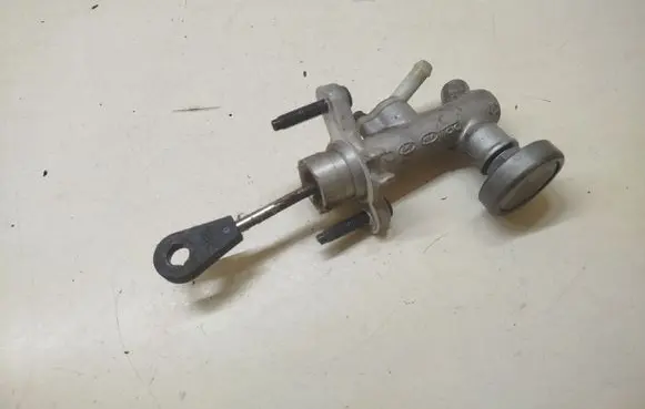 Hyundai H-1, Starex, Satellite Clutch master cylinder 