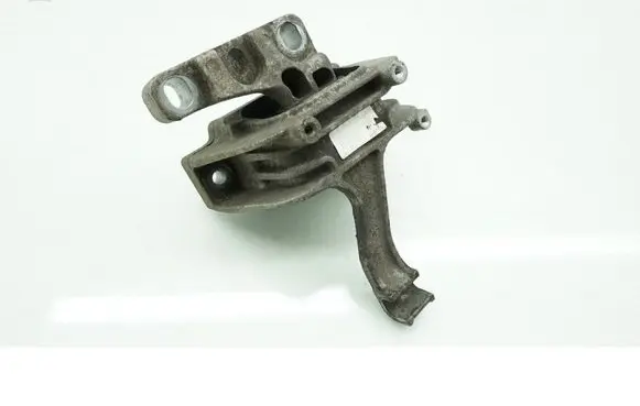 Skoda Octavia Mk3 (5E) Engine mount vacuum valve 