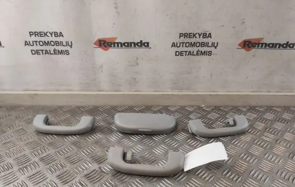 Chevrolet Orlando A set of handles for the ceiling 