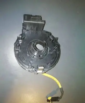 Suzuki Grand Vitara II Airbag slip ring squib (SRS ring)