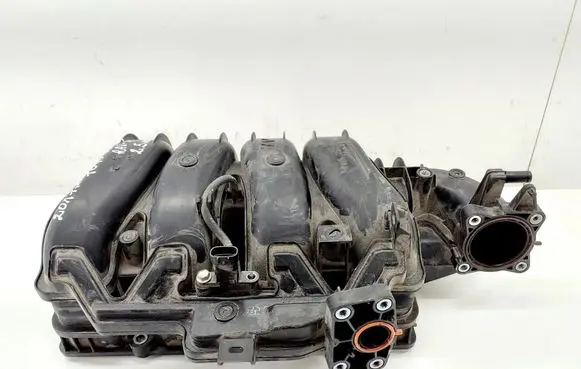 Toyota RAV 4 (XA50) Intake manifold 