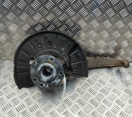 Volkswagen Touareg II Front wheel hub 7L0615311B 7P6407246A