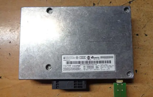 Audi A4 S4 B8 8K Bluetooth control unit module 8T0862335E