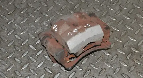 Toyota Prius (XW30) Front brake caliper