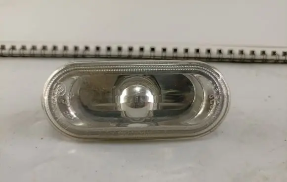 Volkswagen Golf IV Front fender indicator light 1J0949117