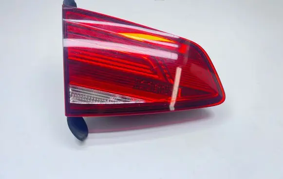 Volkswagen PASSAT B8 Tailgate rear/tail lights 195268