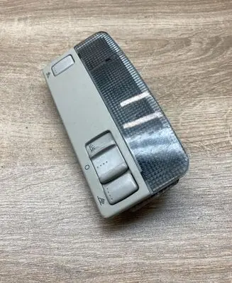 Volkswagen PASSAT B5 Front seat light 3B0947105SB