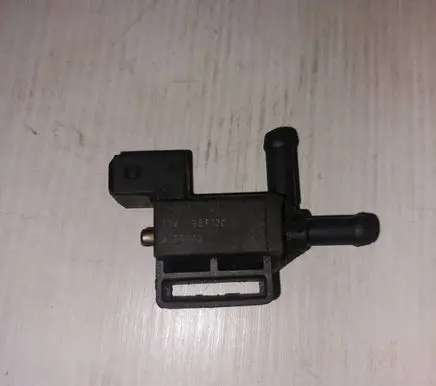 Vacuum valve